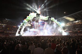 U2's JerryWorld Concert Gets Party Passes