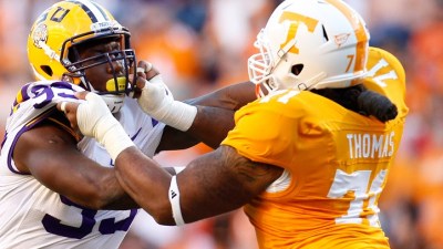 OT Dallas Thomas Offers Versatility for 'Boys