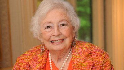 Jerry Jones' Mother, Arminta, Dies at 90