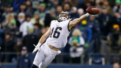 Amendola's Dad Suing Cowboys Stadium 