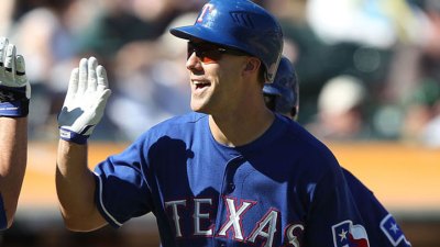 Five Rangers Homer in Win Over Royals