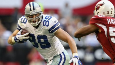 G Nate Livings, TE John Phillips Have Surgery