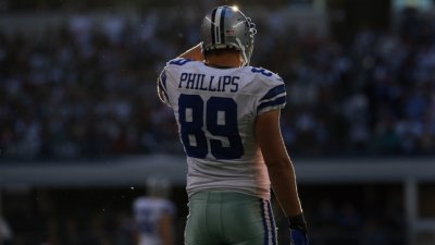 TE John Phillips Signs With Chargers