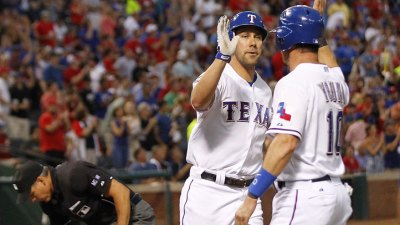 Timely Hitting Gets Rangers' Bats On Track