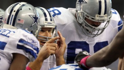 Cowboys Lead Rams At Half, 17-7