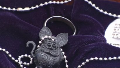 Former Vietnam POW Gets Wedding Ring Returned