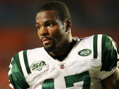 The FBI reported that Braylon Edwards was threatened following an altercation outside a Cleveland nightclub. The FBI reported that Braylon Edwards was threatened following an altercation outside a Cleveland nightclub.