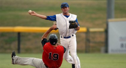 Cats Fall 3-2 in 10