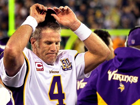 Will Favre End His Start Streak Against Dallas?