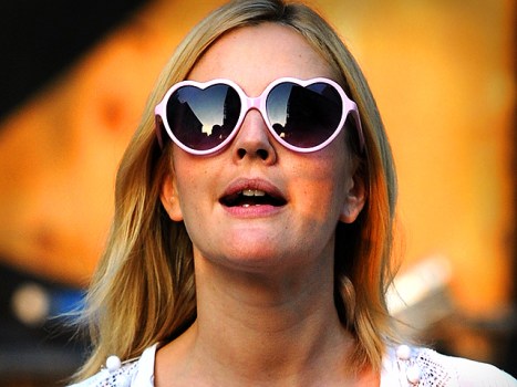 Drew Barrymore Reviving "Wizard of Oz" Sequel