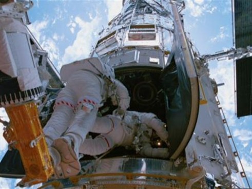 http://media.nbcbayarea.com/images/hubble_576_640x480.jpg