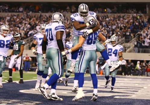 Cowboys Lead Philly 27-7, At Half
