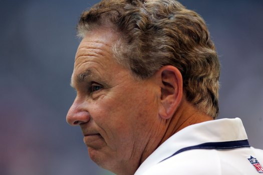 Phillips Downplays Sideline Scrape
