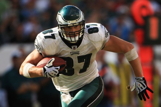 Eagles' Celek Learns From Witten