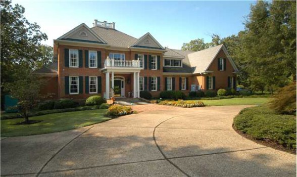 Please Buy Steven Seagal's Memphis McMansion