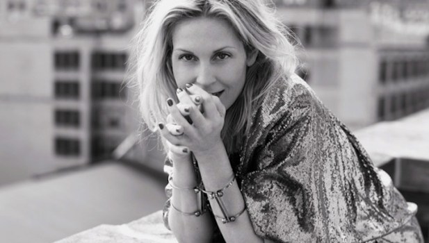 Q&A:  “Gossip Girl’s” Kelly Rutherford Talks Twitter and Her New Tech-y Project