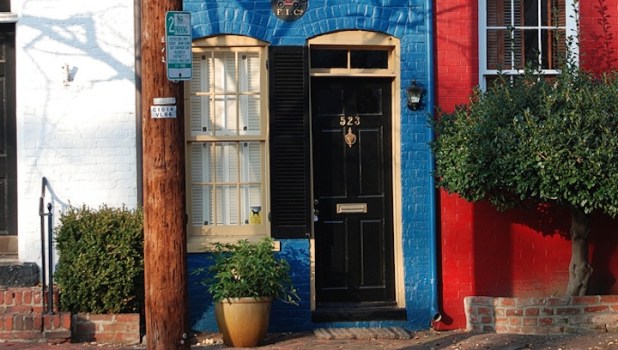 9 Houses Built Just To Spite Someone
