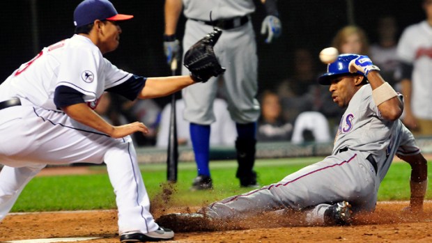 Chavez's Four Hits Lift Rangers