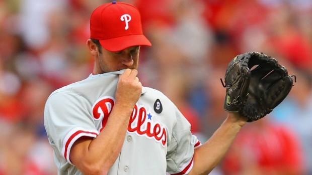 Oswalt Closer to Rangers While Moving Away