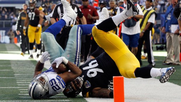 Cowboys & Steelers Tied At Half, 10-10