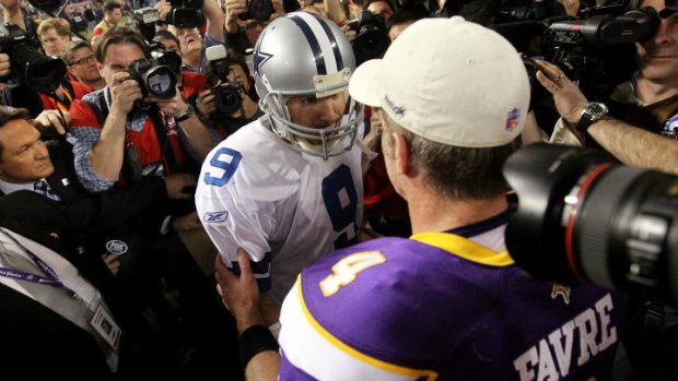 Favre Praises Romo: "He's Carried Those Guys"
