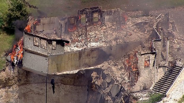 [DFW] Lake Whitney Home on Cliff Set on Fire