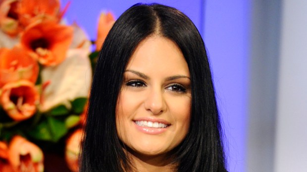 "Idol"'s Pia Toscano Sings About the Finale, Her Album and the National Anthem
