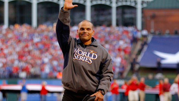 Pudge to Rejoin Rangers, Retire from Baseball