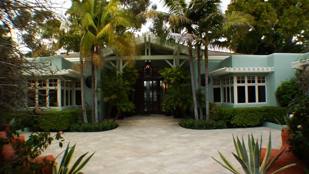 Inside a Arthur Porras-Designed Home
