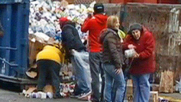 Sandy-Starved New Yorkers Dumpster Dive