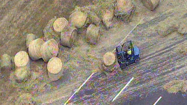 Hay Spills Onto I-20
