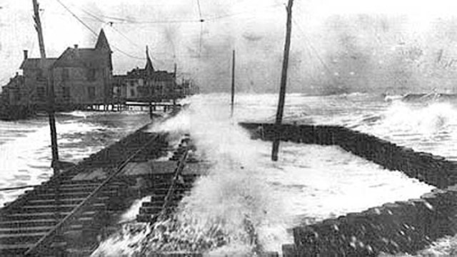 Dramatic Photos: A Century of Hurricanes