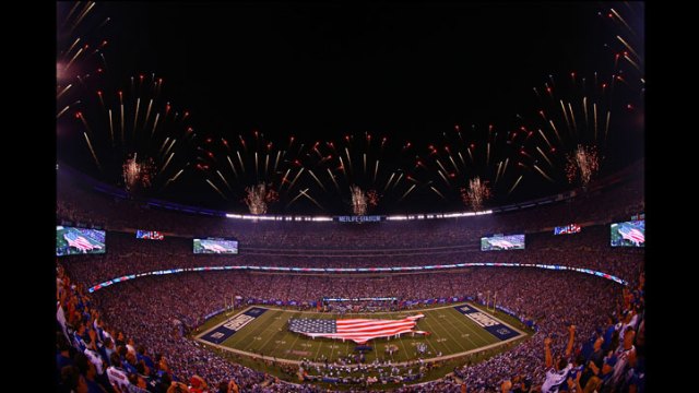 Cowboys Edge Giants in 2012 Opener