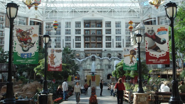 Preview: Gaylord Texan 