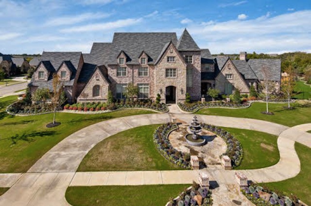 Dallas Cowboy Selling Palatial Estate 
