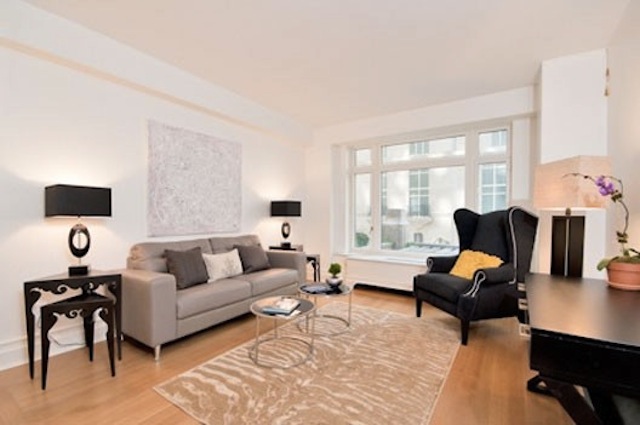 Nick Jonas Tours Central Park West Crib