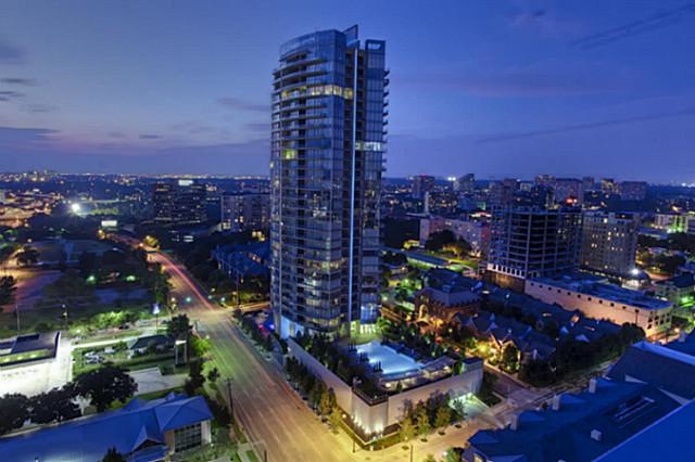 Terrell Owens Can't Unload Swanky Apartment