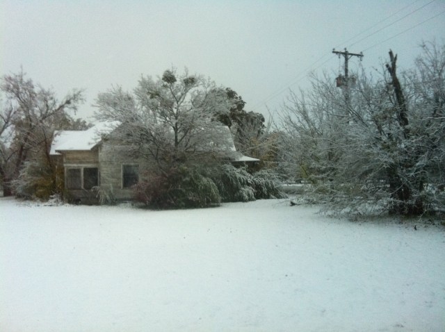 Snow Falls On North Texas - December 5, 2011