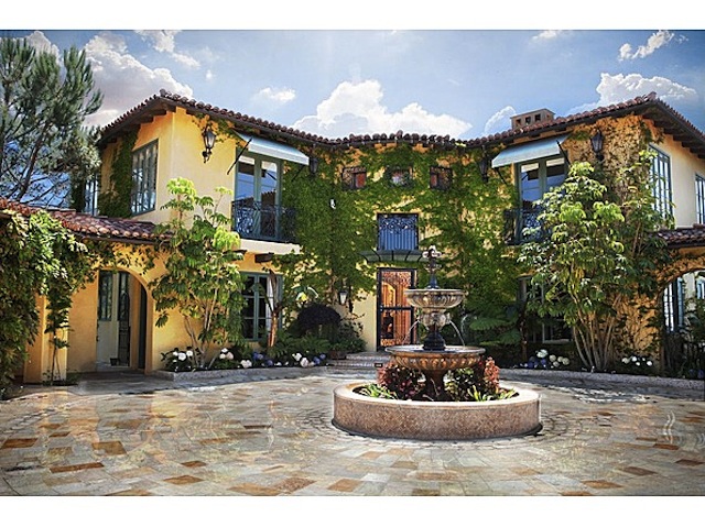 Jewelry Designer Selling $10.995M Bev Hills Crib