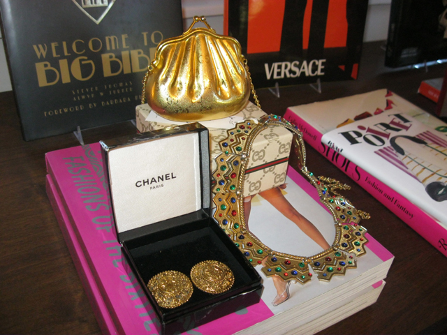 Gallery: Amazing Vintage Accessories