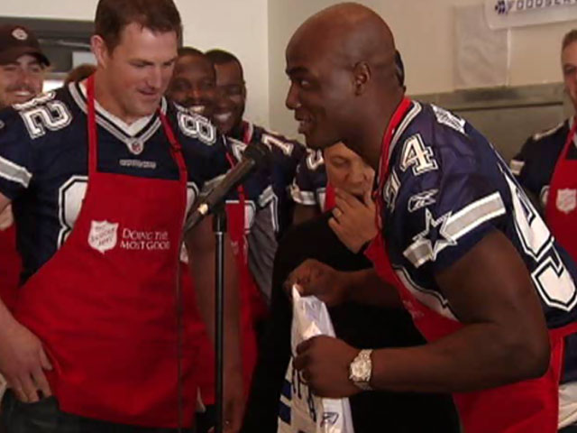 Dallas Cowboys Serve up Thanksgiving Early 