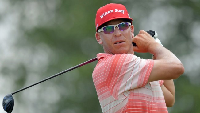 Hahn's 64 gives him Nelson lead on a Day of birdie streaks