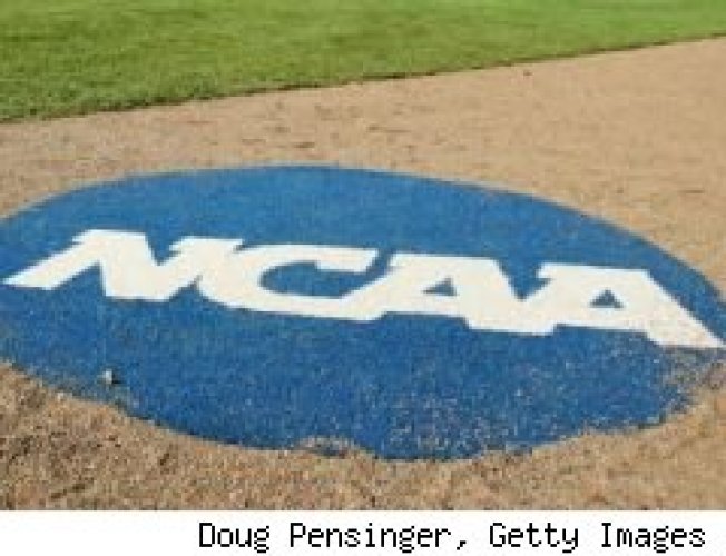 Texas A&M beats Houston 4-3 for another super regional berth