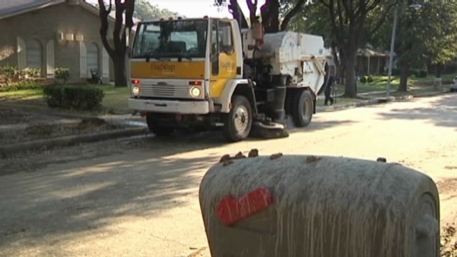 The neighborhood along Chamberlain Drive in Carrollton is getting help cleaning up after hundreds of egrets that call the street home and make a huge mess.