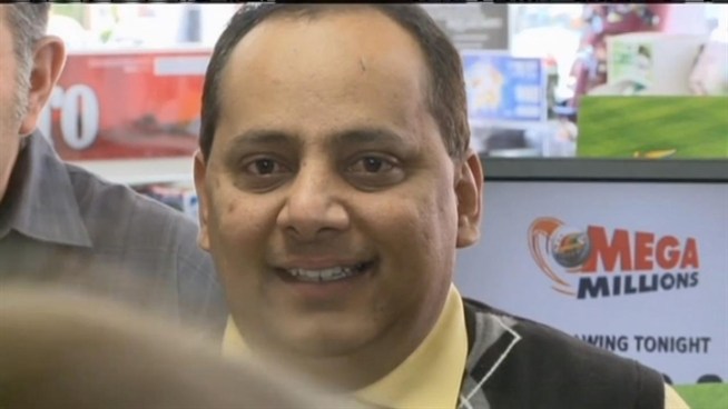 The Director of Autopsy Service at Northwestern University's Feinberg School of Medicine says that while the autopsy will be difficult, it should reveal new details. Emily Florez reports.