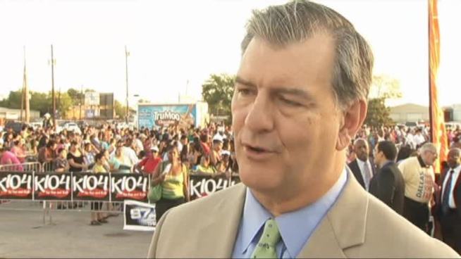 Mayor Mike Rawlings hosted the 16th Annual Mayor s Back to School Fair at Fair Park in Dallas.