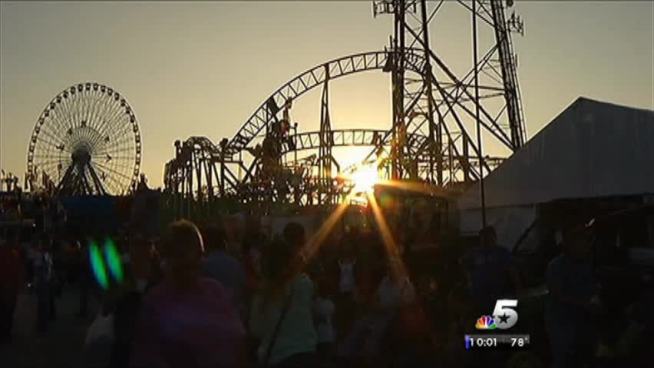 Despite two mishaps on Friday, crowds packed the State Fair of Texas during its last weekend.