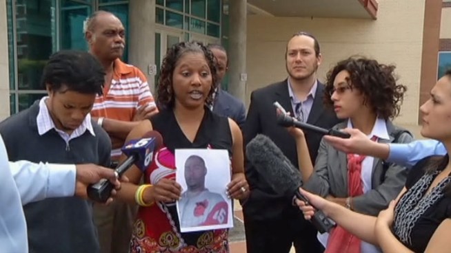 Tobias Mackey's mother is calling for an FBI investigation into the death of her son, he was unarmed when he was shot 9 times by Dallas police in 2010.