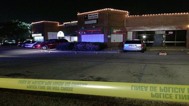 Dallas police are investigating a double shooting at a nightclub early Friday morning.