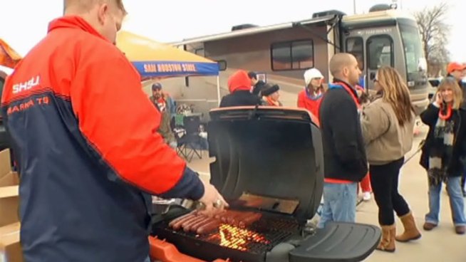 Fans from North Dakota State University and Sam Houston State University pack FC Dallas Stadium in Frisco for the FCS title game Saturday.